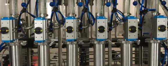 Máquina Dosificadora de Pistón para Líquidos
